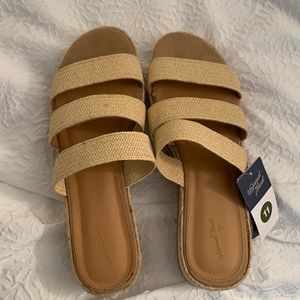 Universal thread sandal